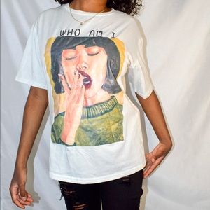 WHO AM I. T-Shirt perfect for this summer 😍
